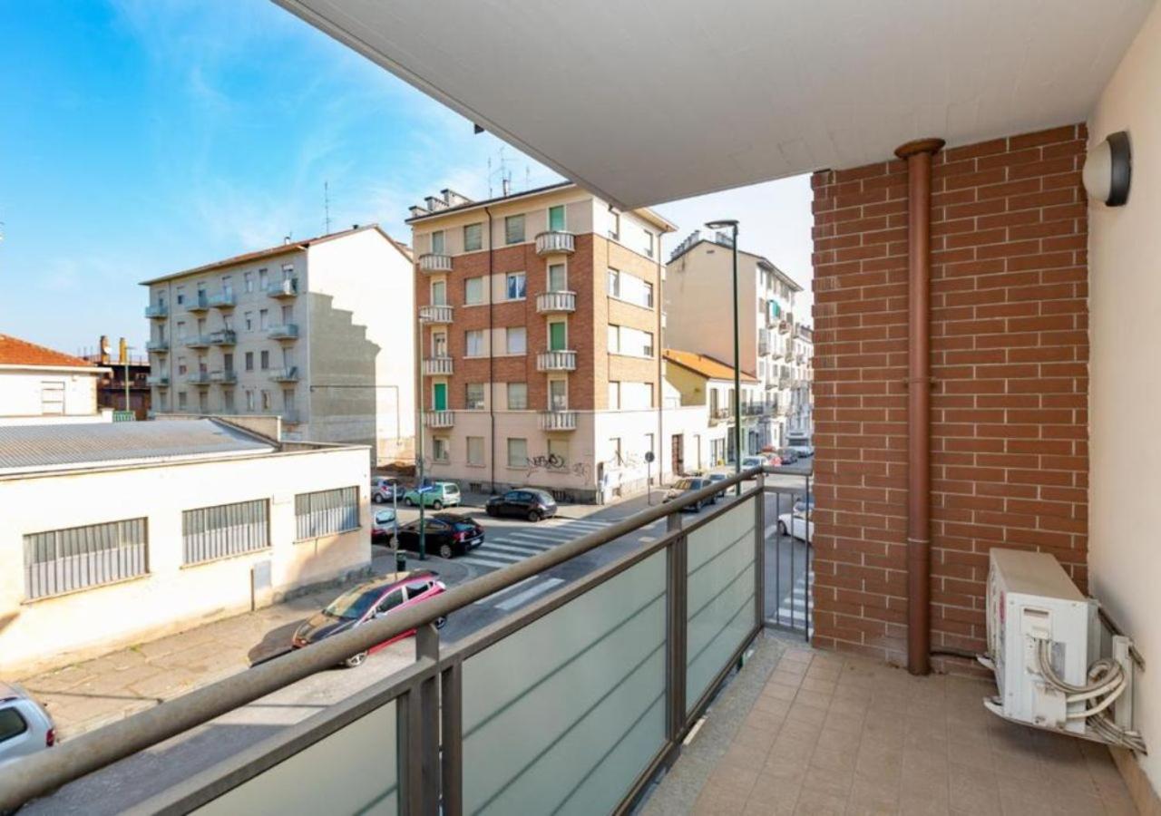 Comfy Cozy Apartment Close To Metro Turin Exterior photo