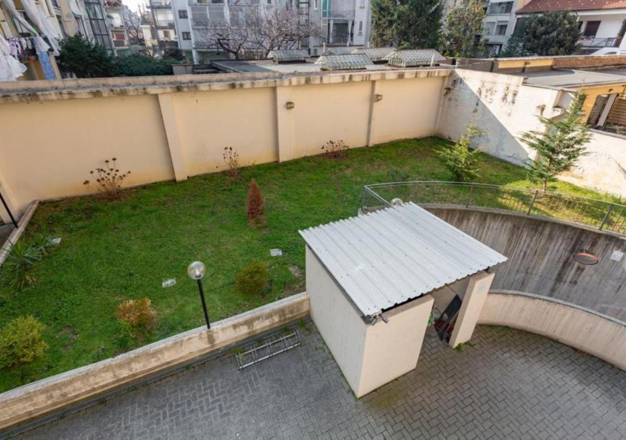 Comfy Cozy Apartment Close To Metro Turin Exterior photo